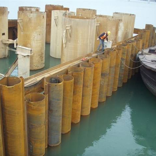 荆州钢护筒现场安装